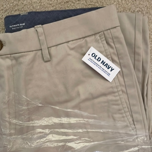 Old Navy Ultimate Slim Built-in Flex Khakis - Picture 7 of 7